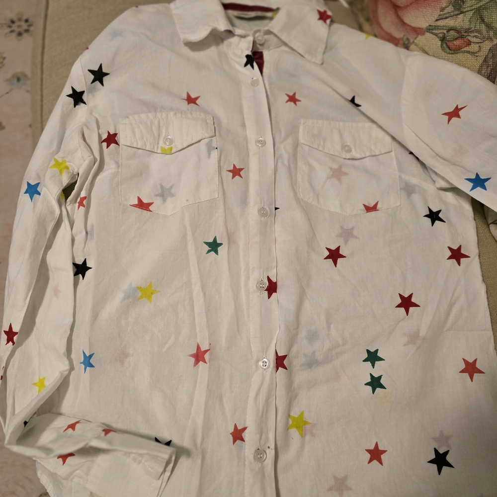 Cotton Daisy White Shirt with Red Accent